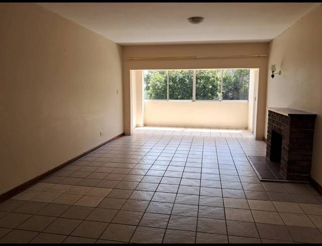 3 BEDROOM APARTMENT FOR SALE IN FLORIDA HILLS